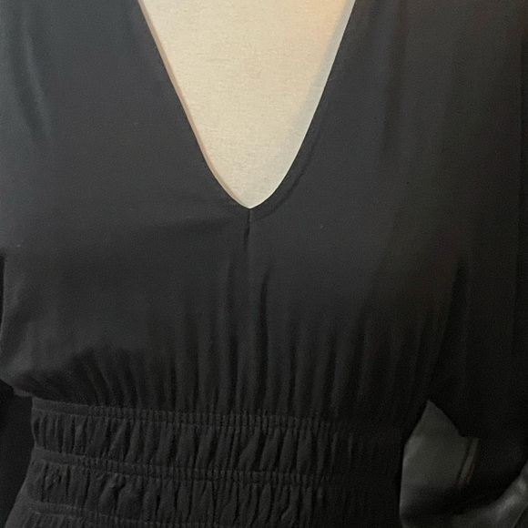 Boden Black Maxi Short Sleeve Wide Shirred Empire waist. Soft Viscose Fabric - Picture 3 of 11